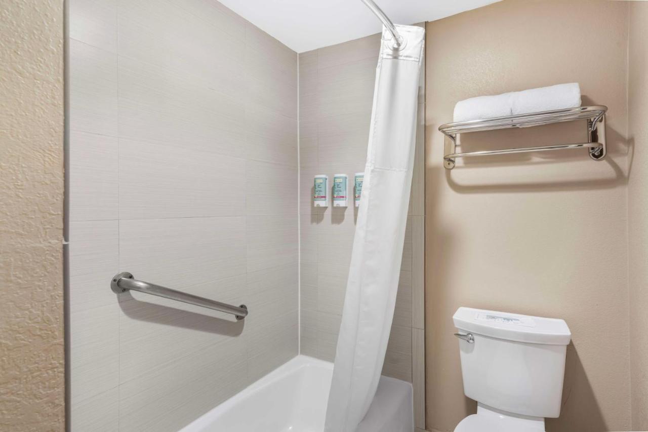 Executive King Room - Non-Smoking at Best Western Oxnard Inn