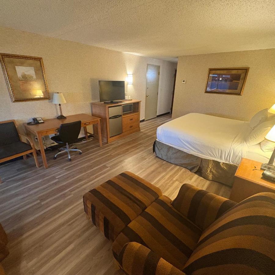 Standard King Room at Bismarck Hotel and Conference Center
