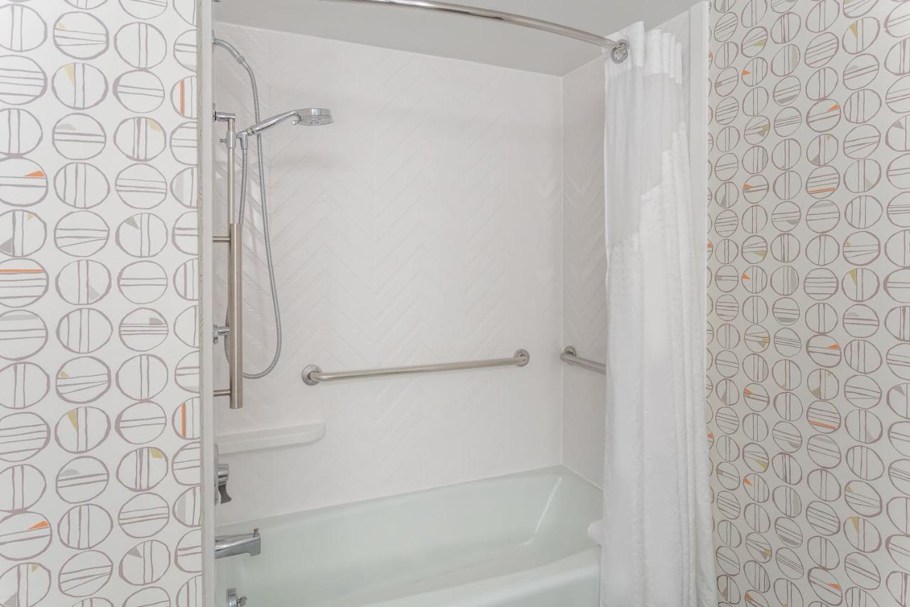  | Holiday Inn Rockford, an IHG Hotel