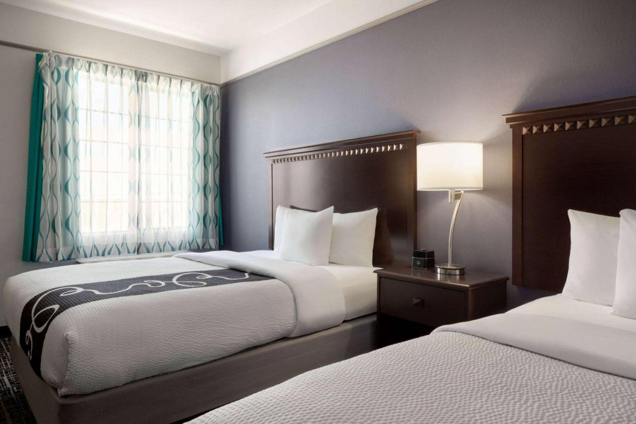 Queen Room with Two Queen Beds - Mobility Access/Non-Smoking at La Quinta Inn & Suites by Wyndham Dumas