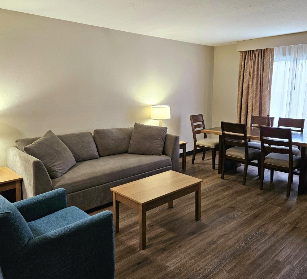 Studio Suite with Two Queen Beds - Non-Smoking at Days Inn and Suites by Wyndham Downtown Missoula-University