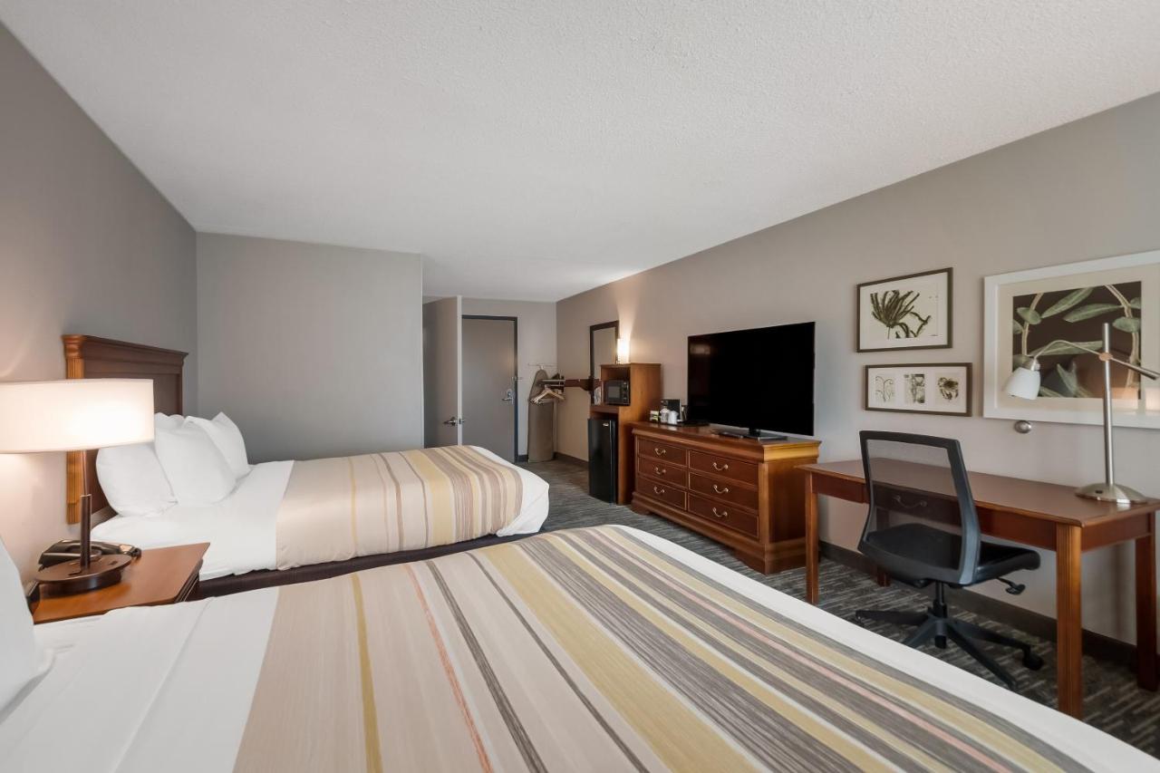Queen Room with Two Queen Beds - Accessible - Pet Friendly at Country Inn & Suites by Radisson, Fredericksburg South (I-95), VA