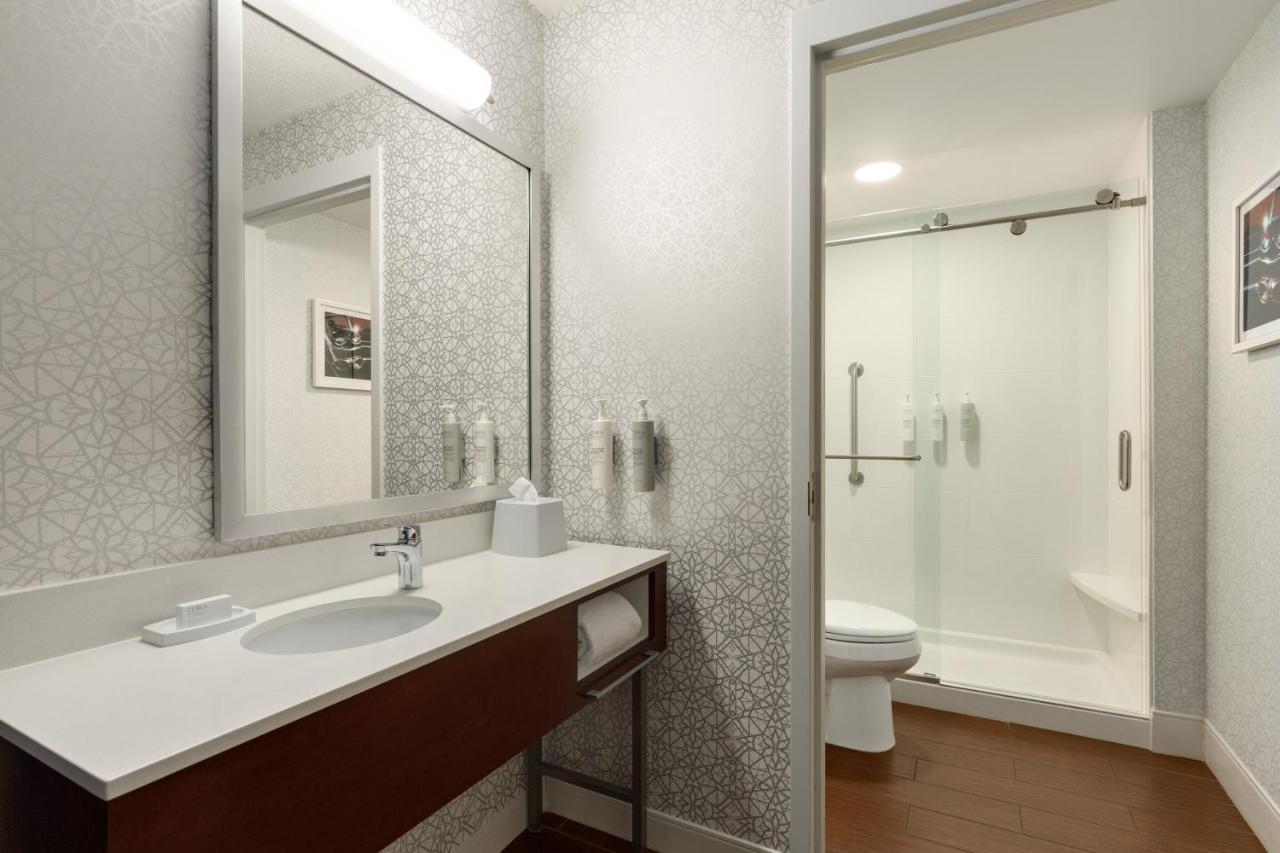 One-Bedroom Suite with Spa Bath at Hampton Inn Deadwood at Tin Lizzie Gaming Resort