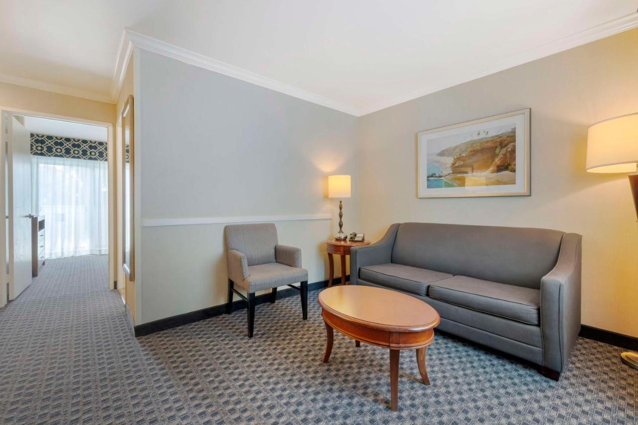 King Suite with Sofa Bed - Non-Smoking at Best Western Plus Marina Shores Hotel
