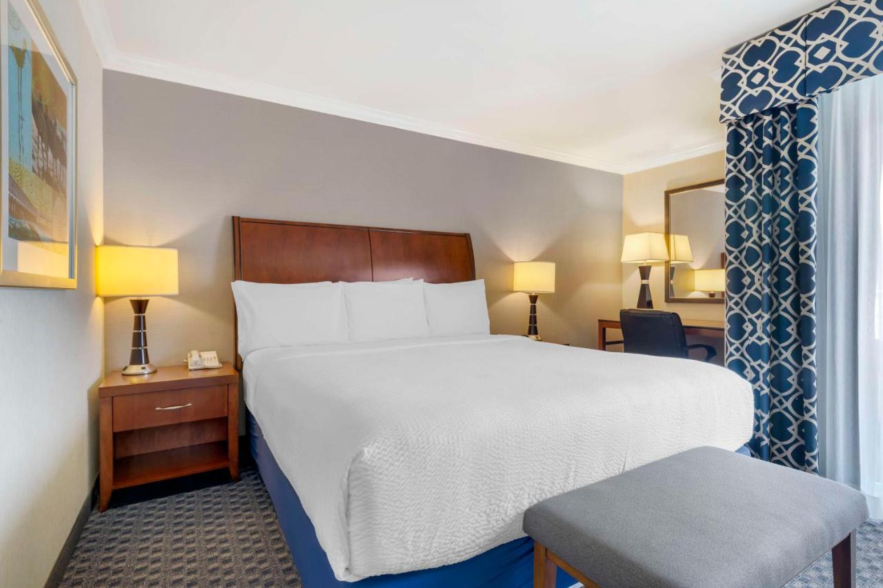 King Suite with Balcony - Non-Smoking at Best Western Plus Marina Shores Hotel