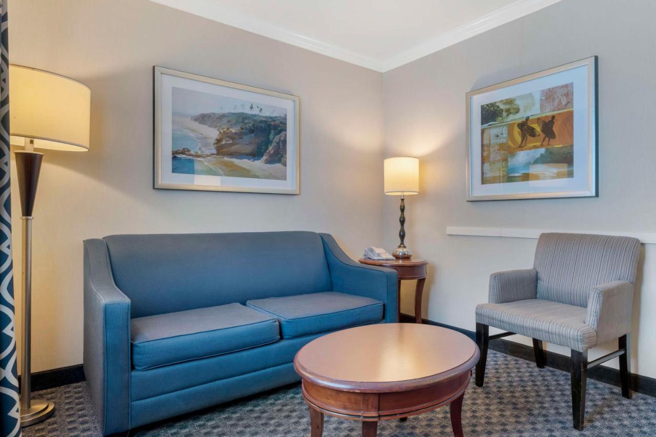 Queen Suite with Balcony - Non-Smoking at Best Western Plus Marina Shores Hotel