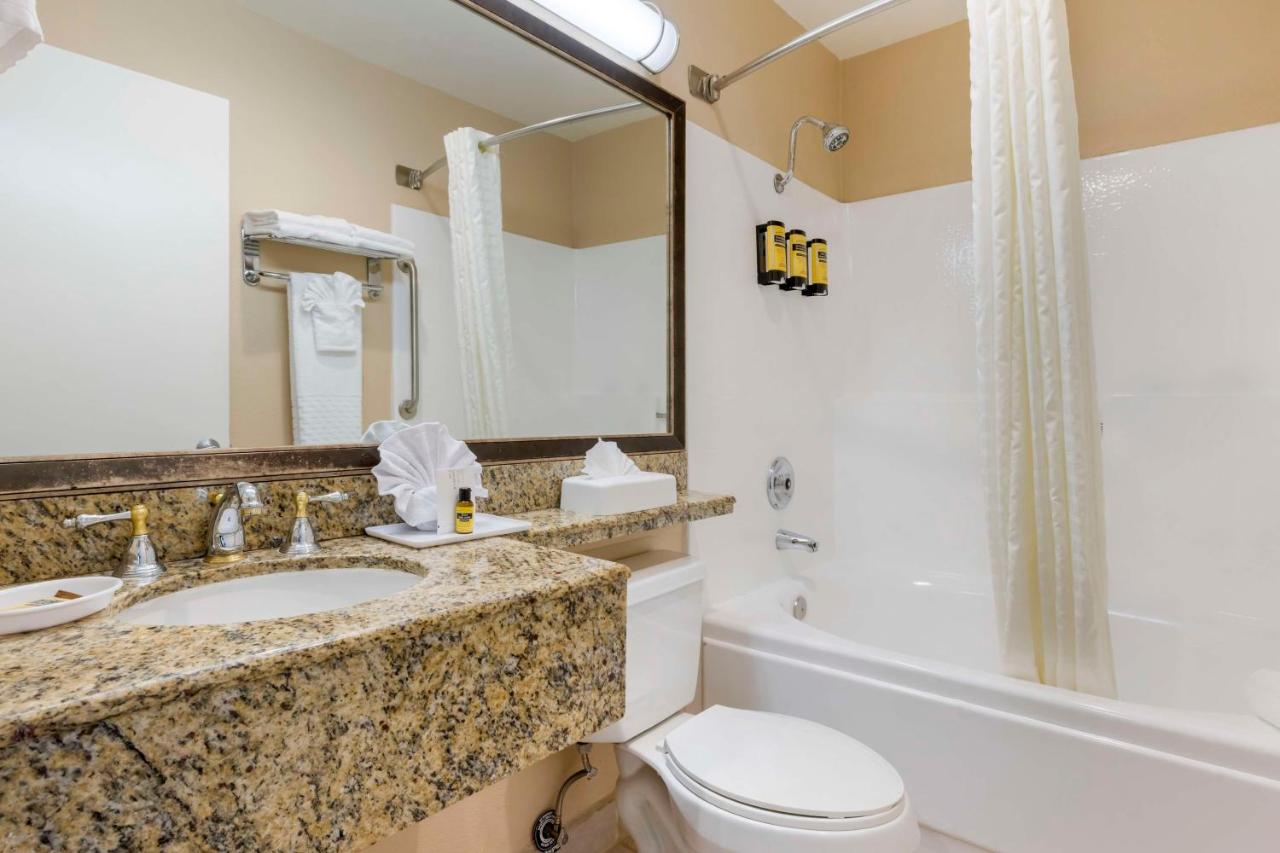 King Suite with Balcony - Non-Smoking at Best Western Plus Marina Shores Hotel