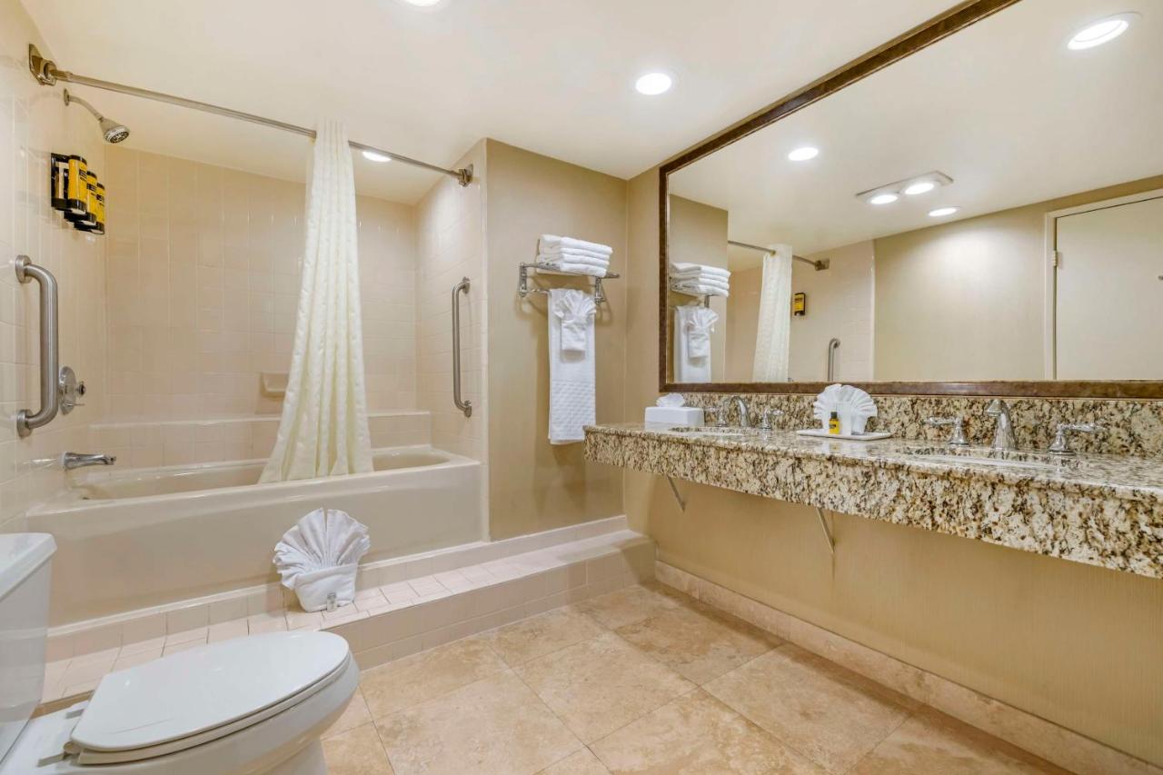 Deluxe Queen Room with Two Queen Beds - Non-Smoking at Best Western Plus Marina Shores Hotel