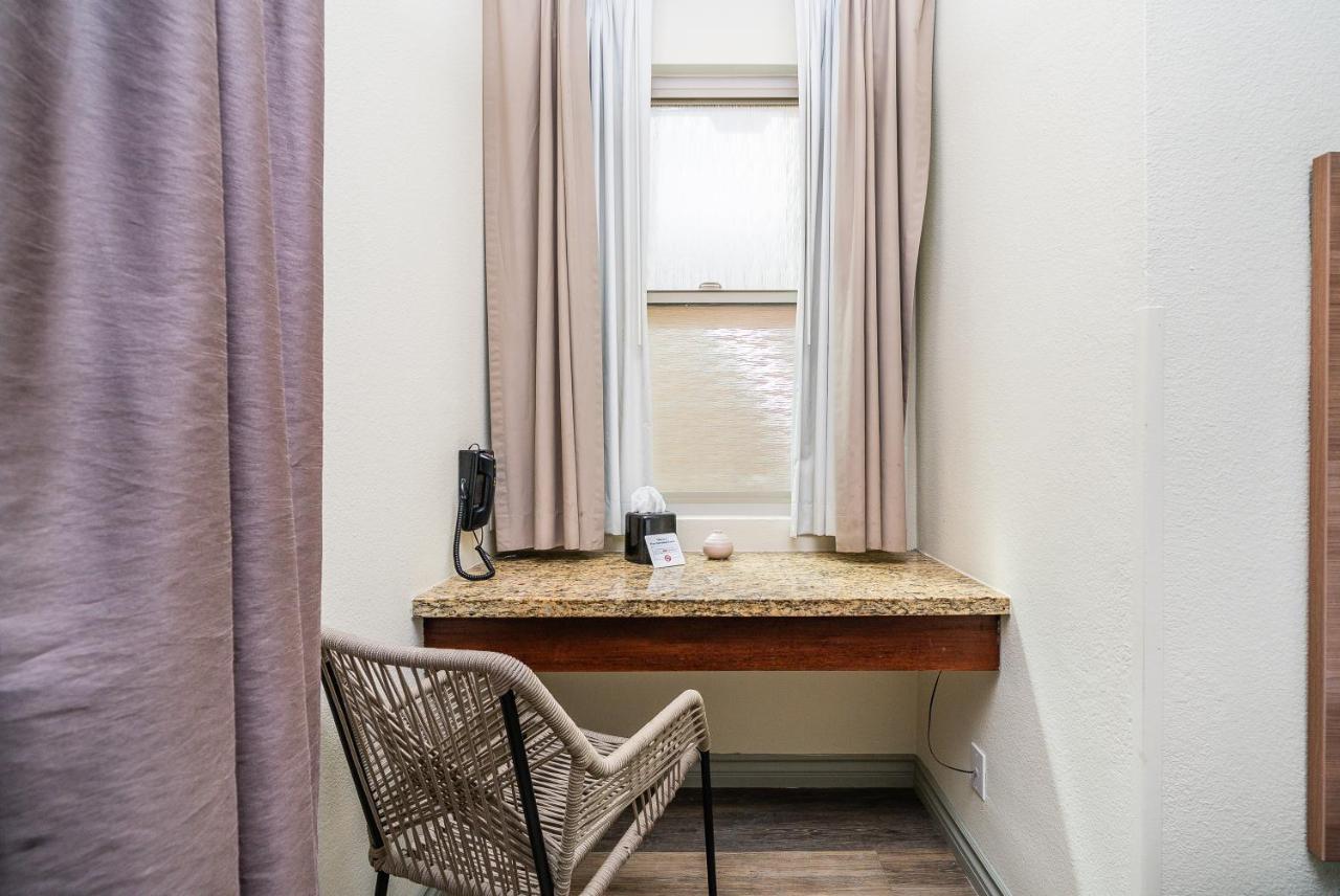 Queen Room - Disability Access/Non-Smoking at Urban Boutique Hotel