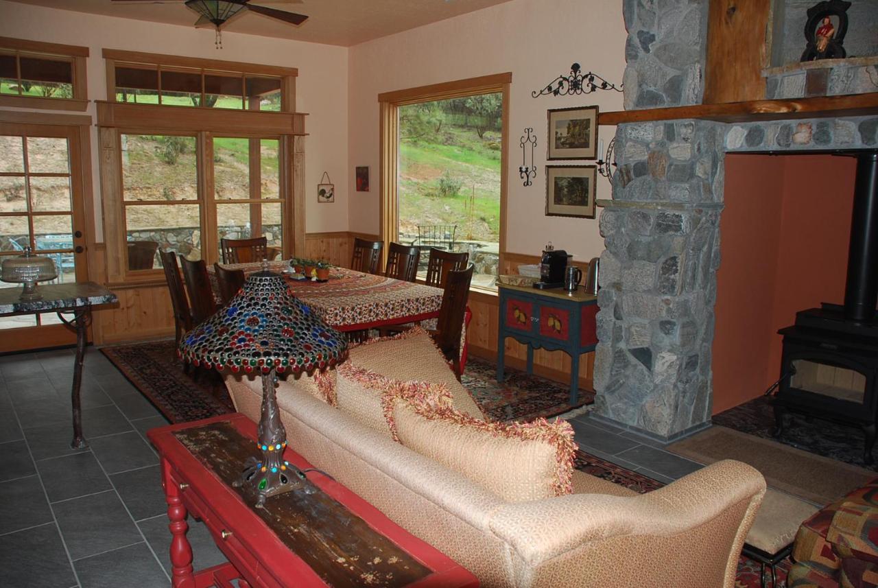 | Sierra Trails Inn