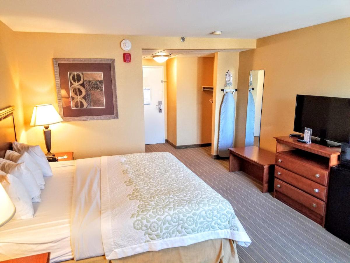 | Days Inn by Wyndham Windsor Locks / Bradley Intl Airport