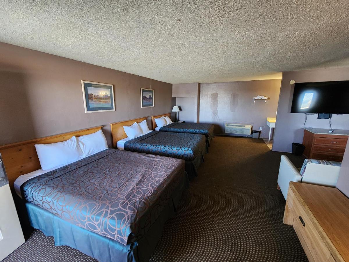 | Satellite Inn