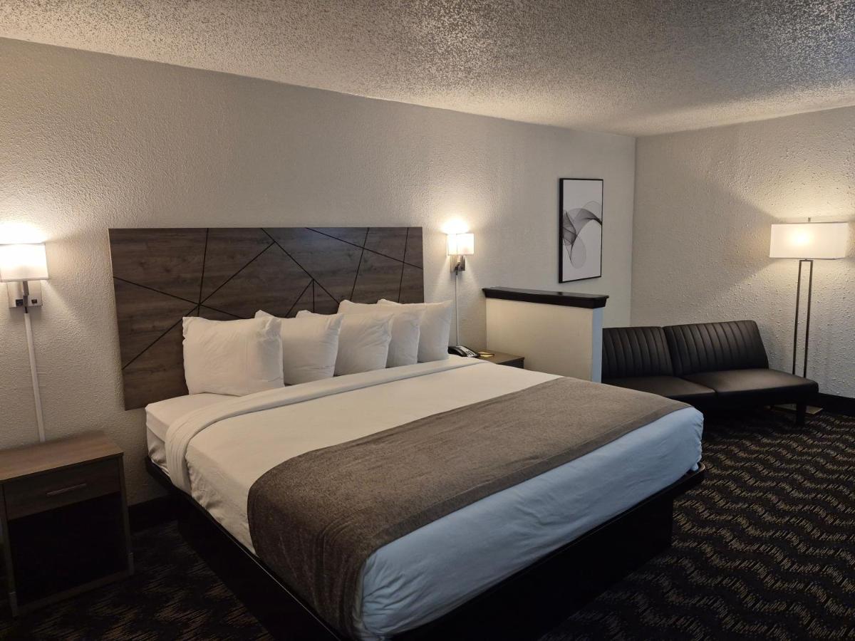  | The Inn and Suites at 34 Fifty