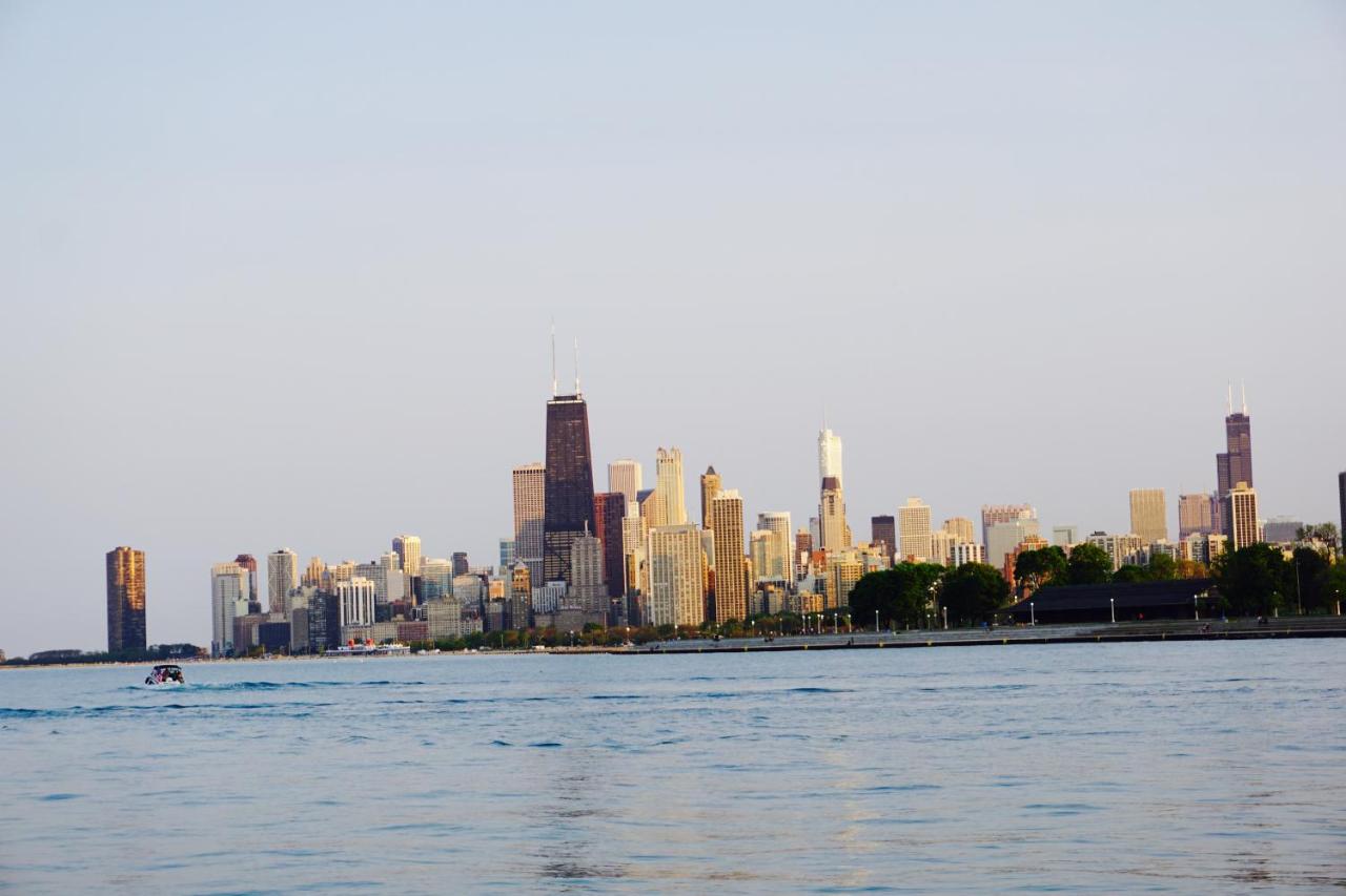 | Wrigley Hostel - Chicago