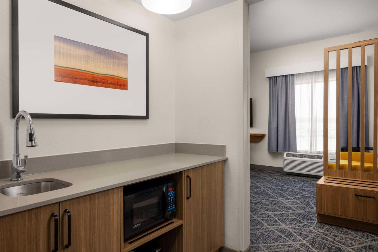 King Studio with Sofa Bed - Non-Smoking at Hampton Inn & Suites Moline-Quad City Int'l Aprt