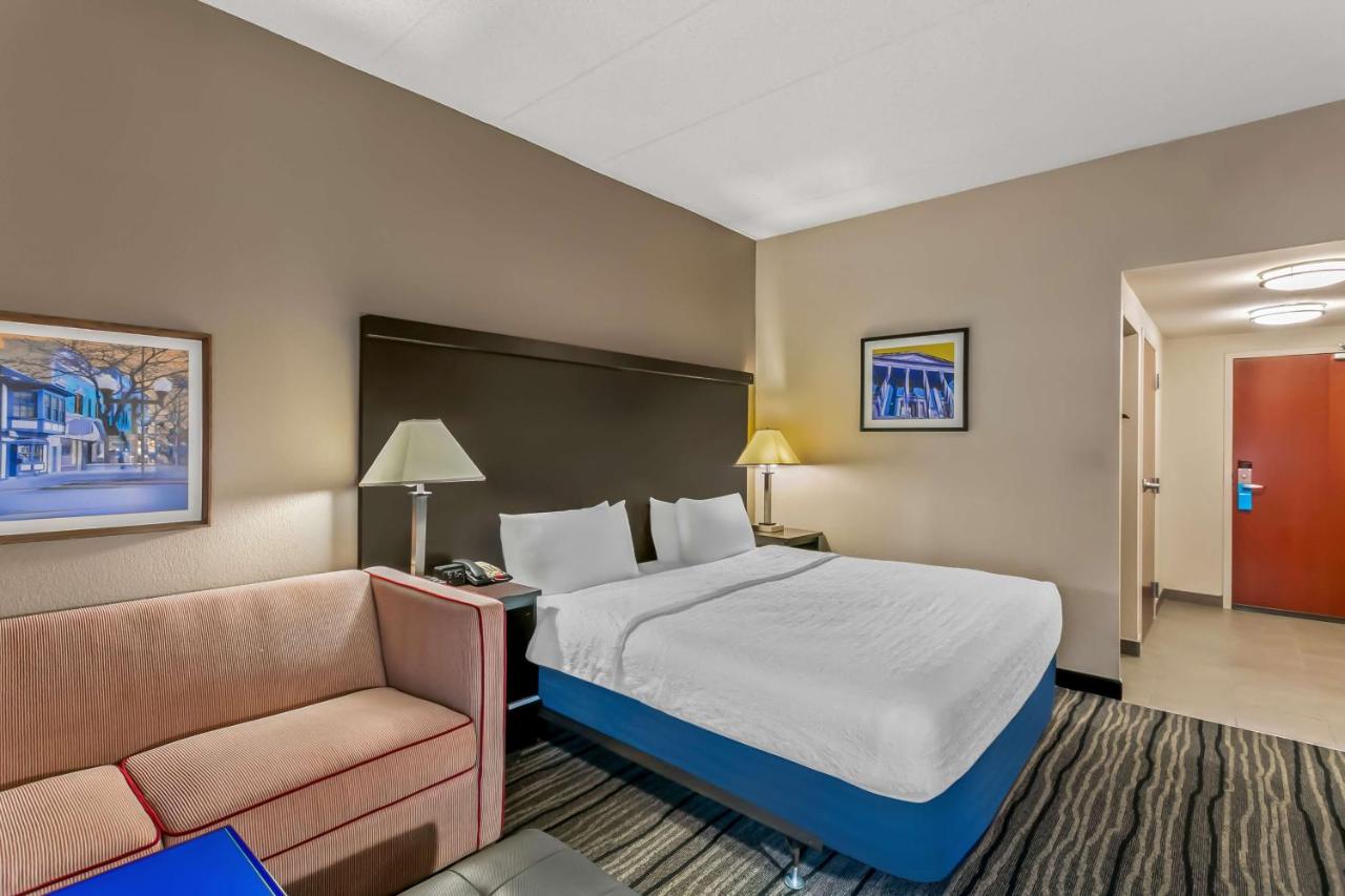  | Hampton Inn Bowie