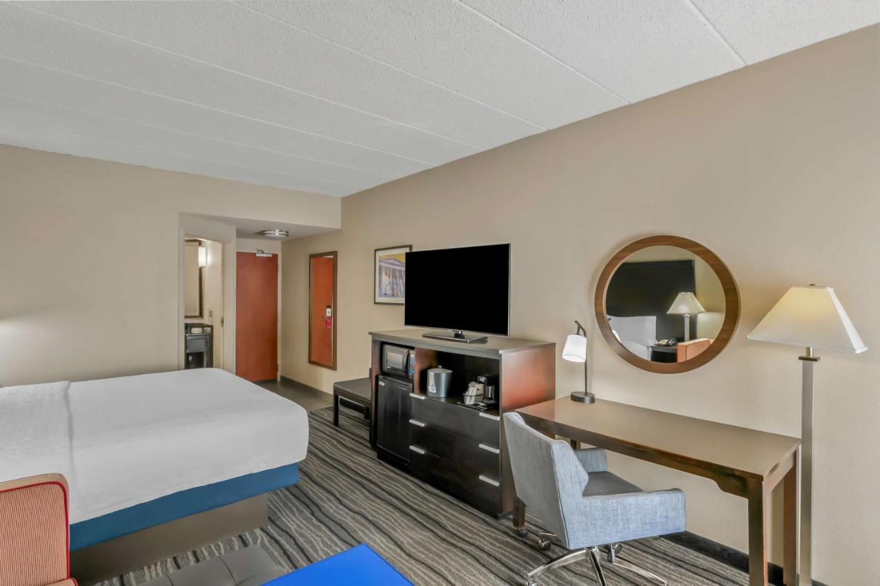  | Hampton Inn Bowie