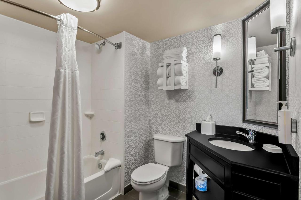  | Hampton Inn Bowie