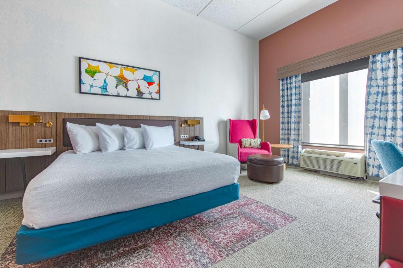 Premium King Room at Hilton Garden Inn Newport News