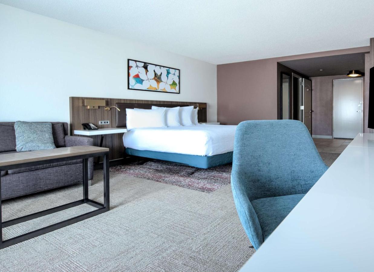 King Room with Sofa Bed at Hilton Garden Inn Newport News