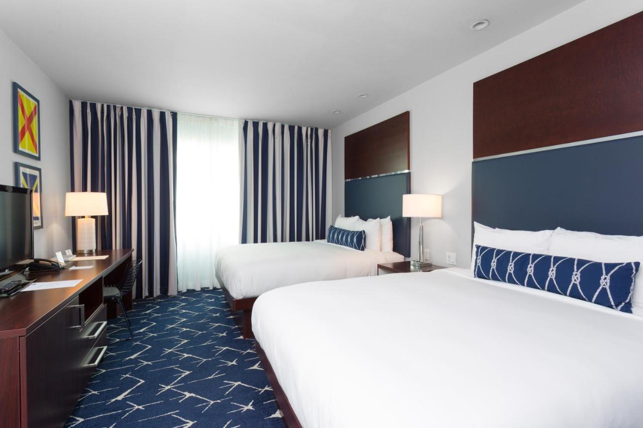 | Albion Hotel