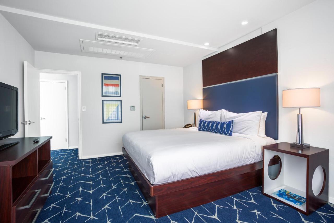 | Albion Hotel