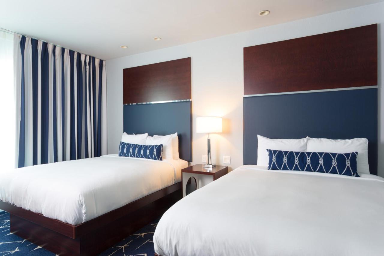 | Albion Hotel