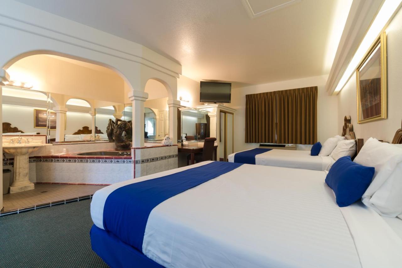 | Colony Inn