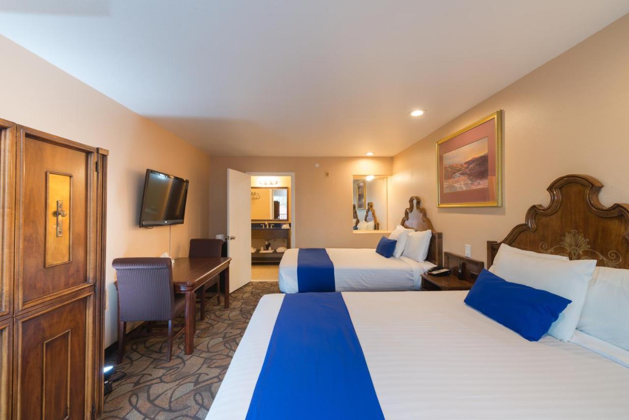 | Colony Inn
