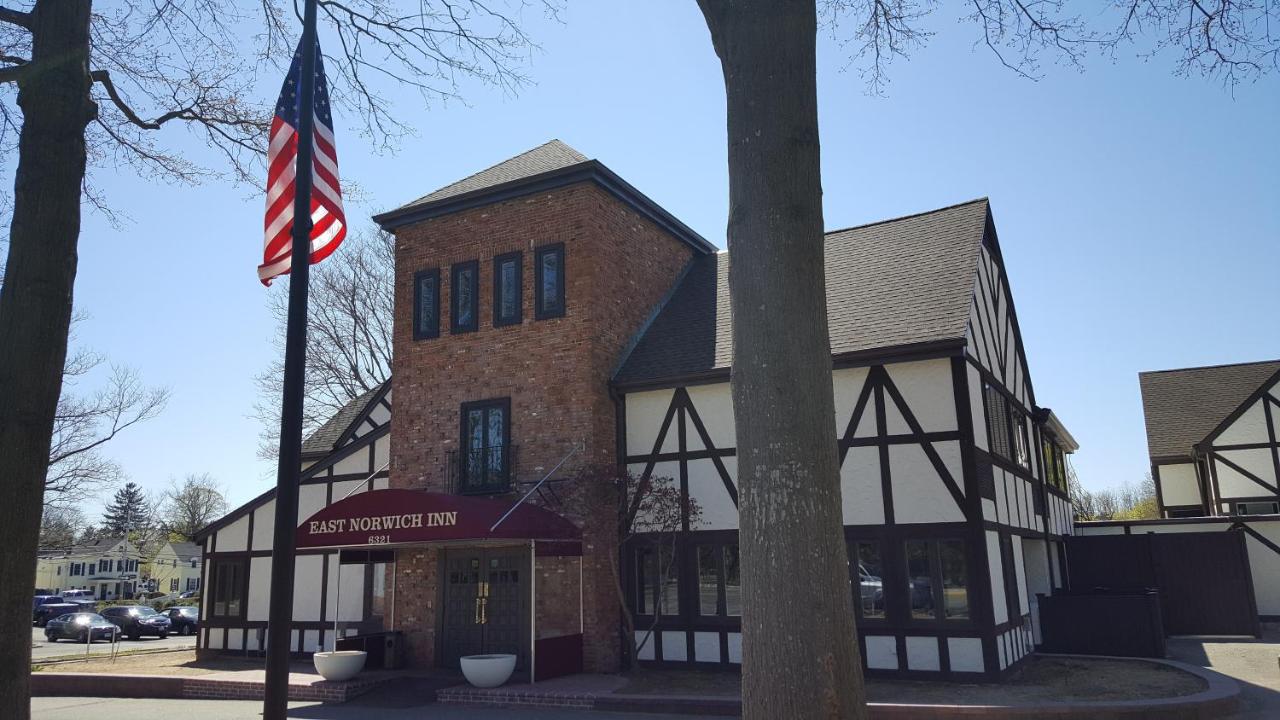 | East Norwich Inn