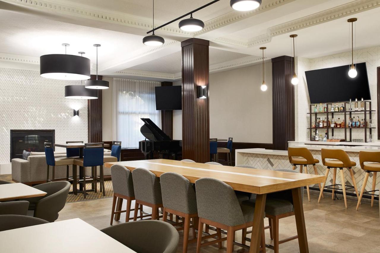 | Holiday Inn Hotel & Suites Madison West, an IHG Hotel