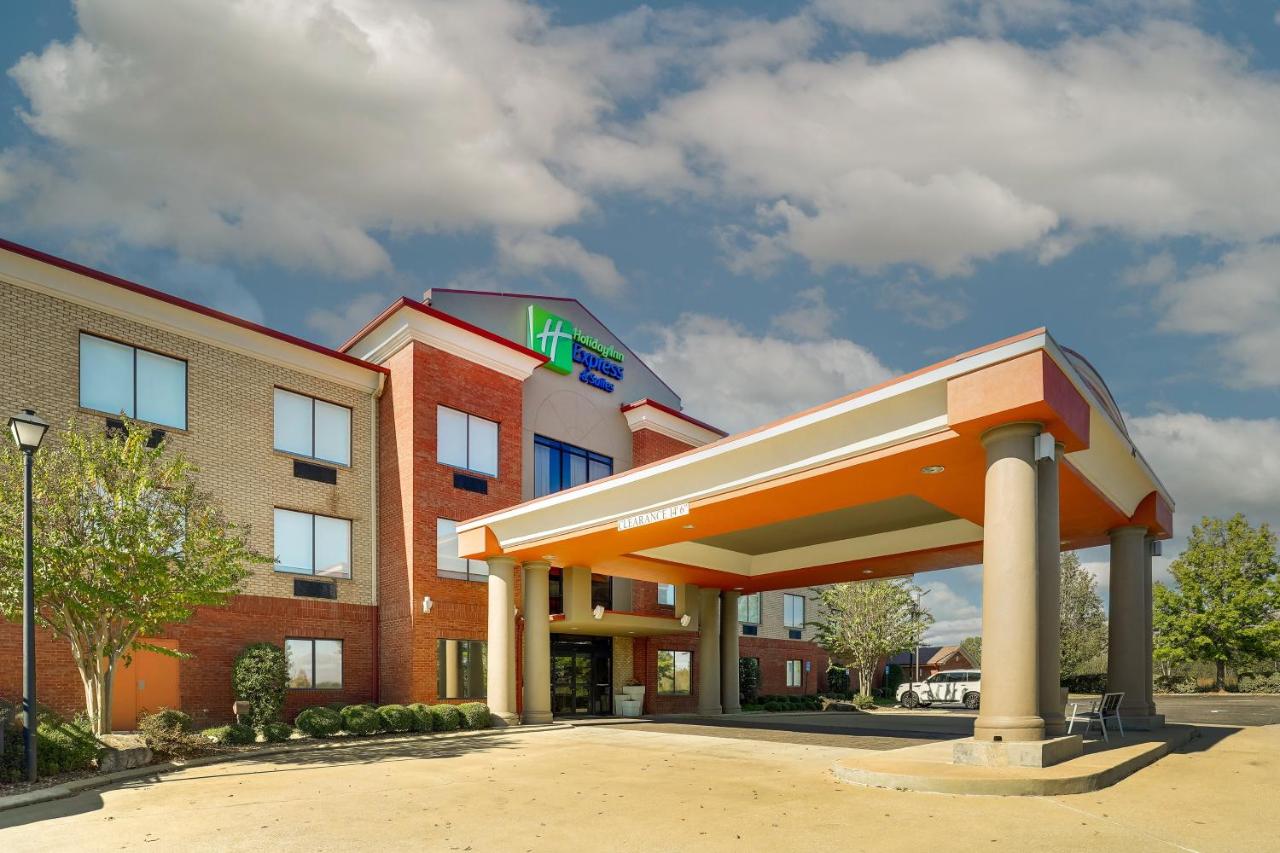 | Holiday Inn Express Hotel & Suites- Gadsden, an IHG Hotel