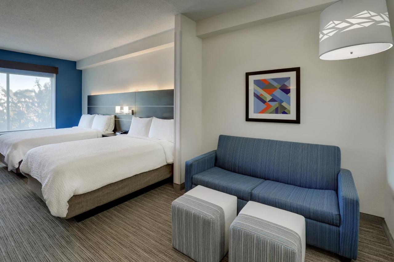 | Holiday Inn Express Hotel & Suites- Gadsden, an IHG Hotel