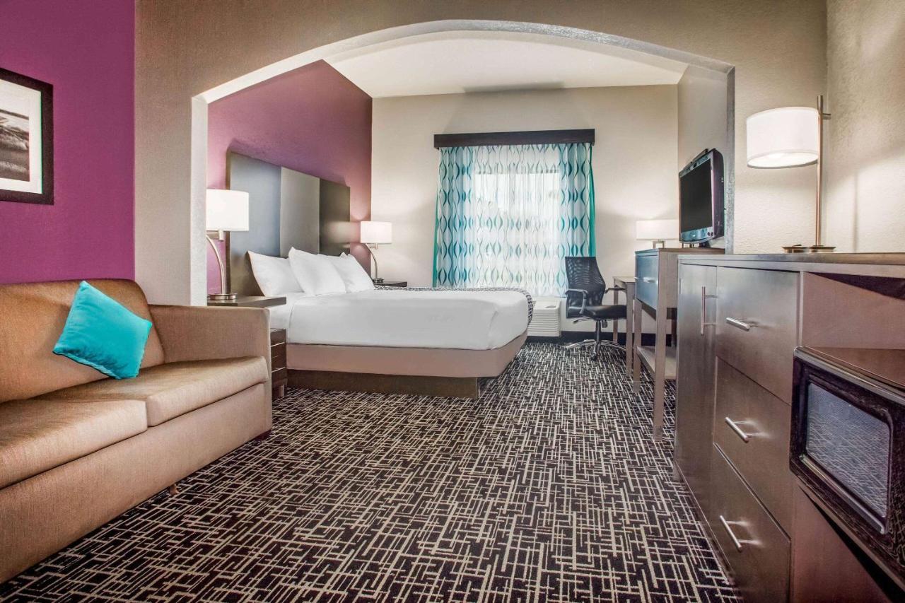  | La Quinta Inn & Suits by Wyndham Pontoon Beach IL