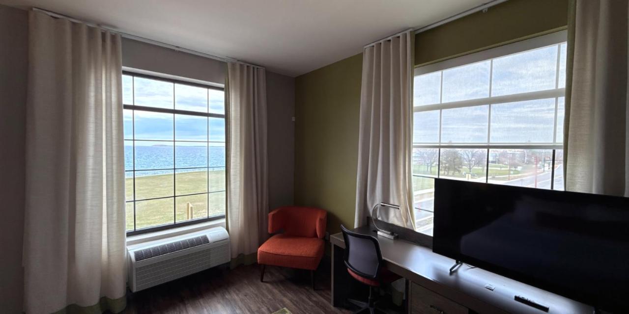 | Hotel Indigo Traverse City, an IHG Hotel