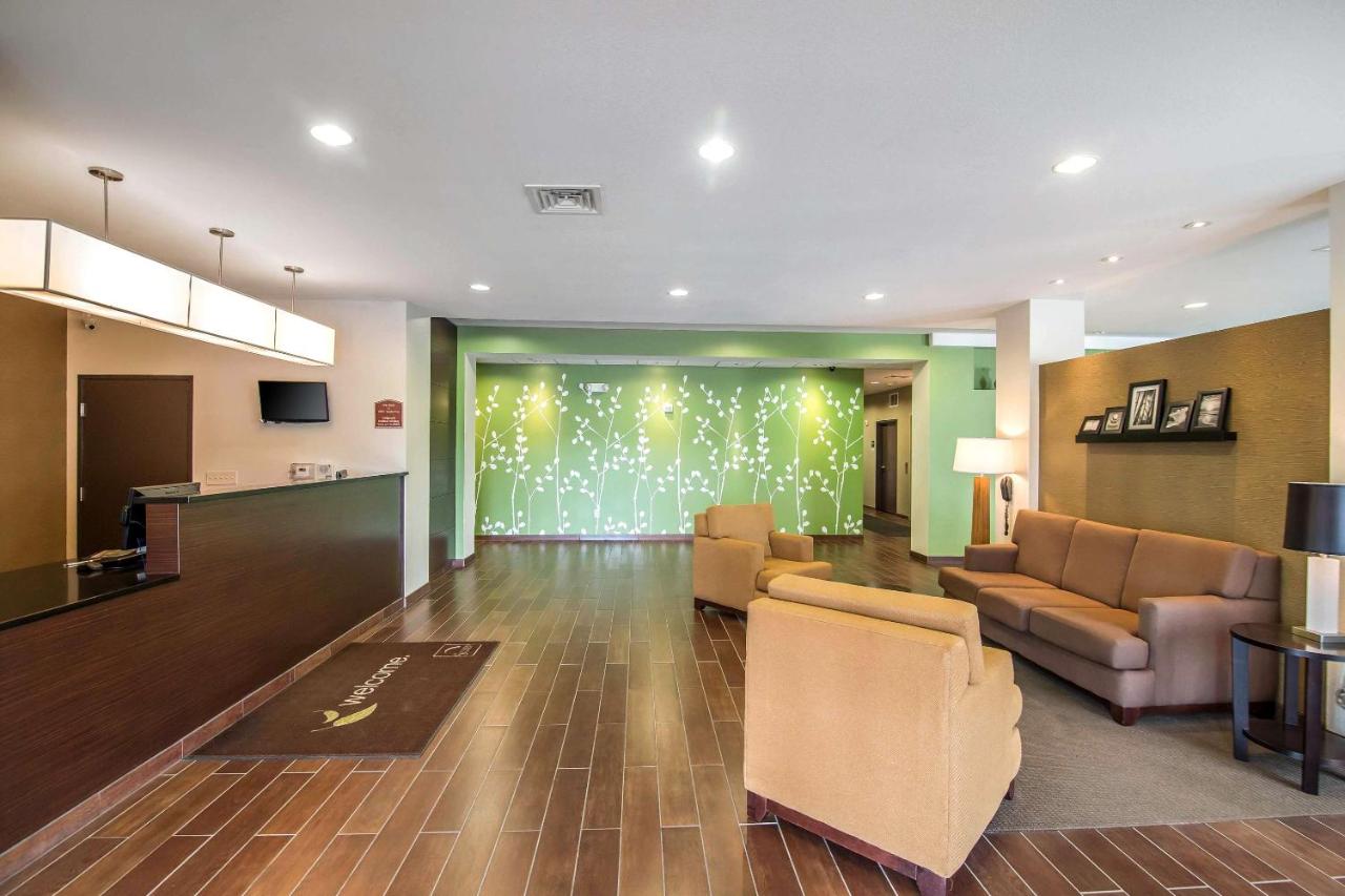 | Sleep Inn & Suites Haysville
