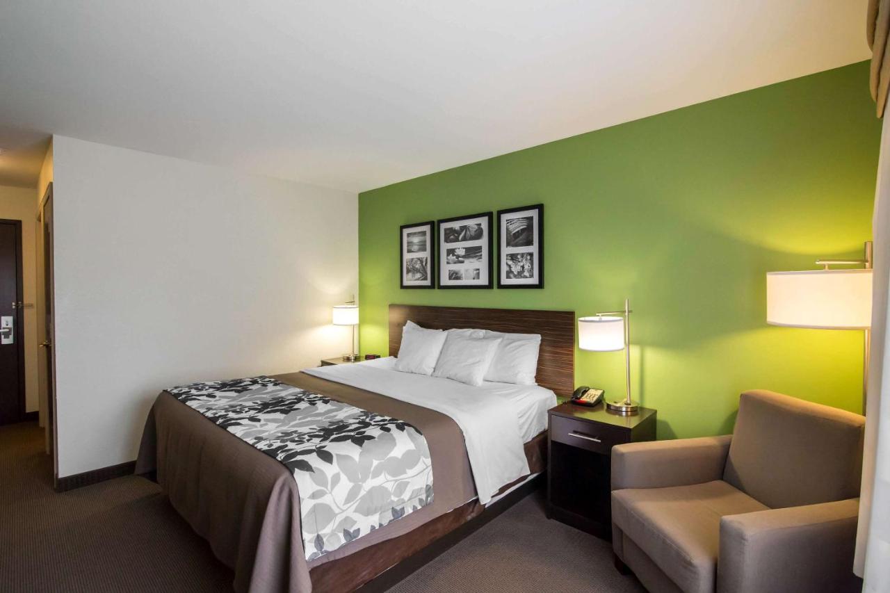 | Sleep Inn & Suites Haysville