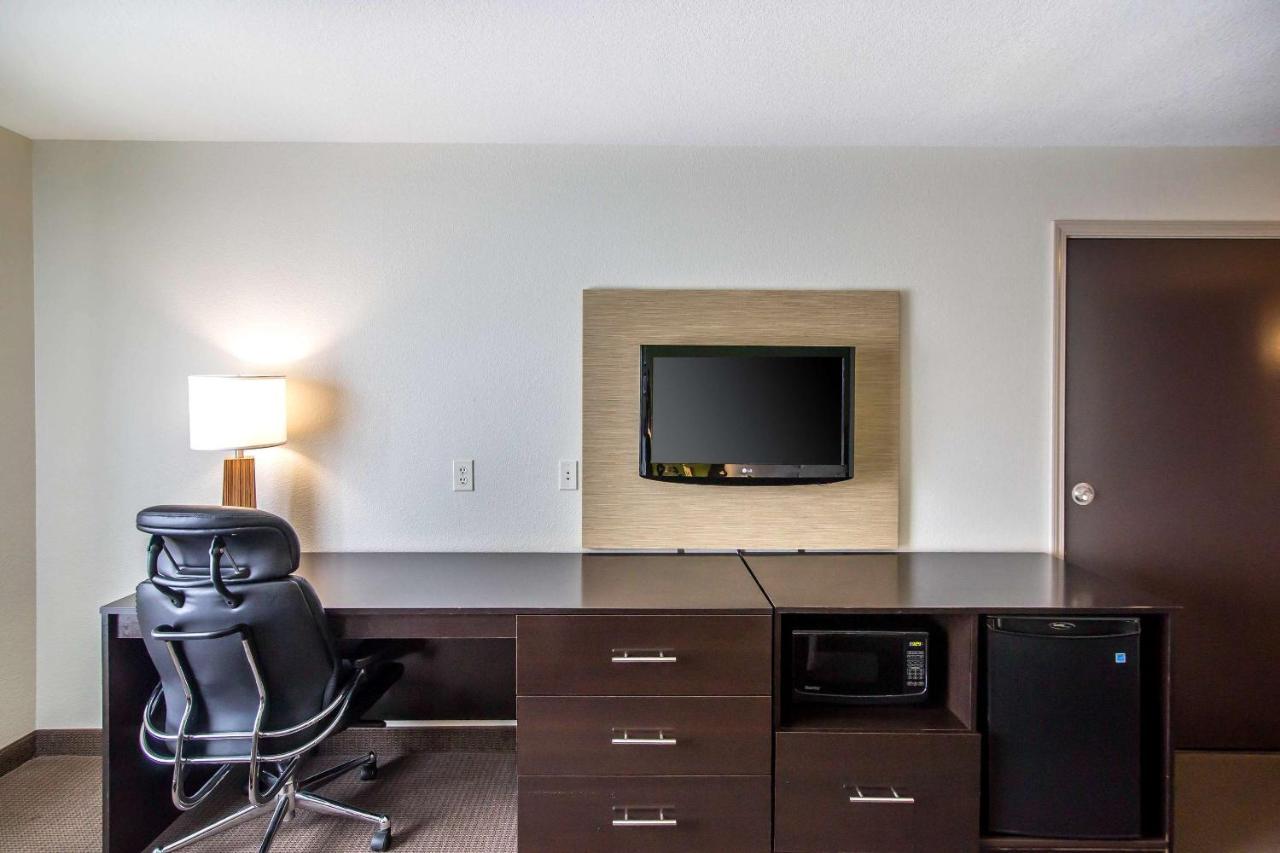 | Sleep Inn & Suites Haysville