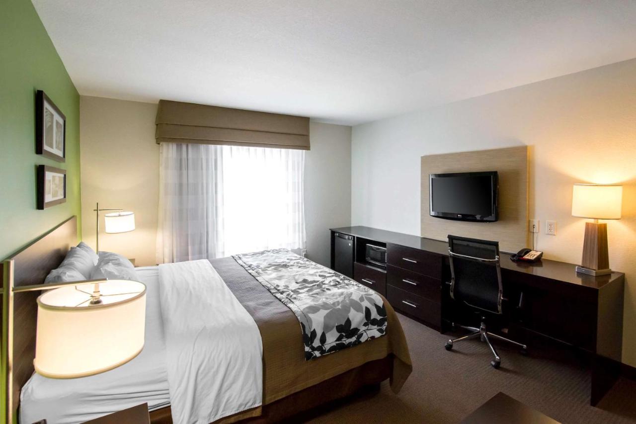 | Sleep Inn & Suites Haysville
