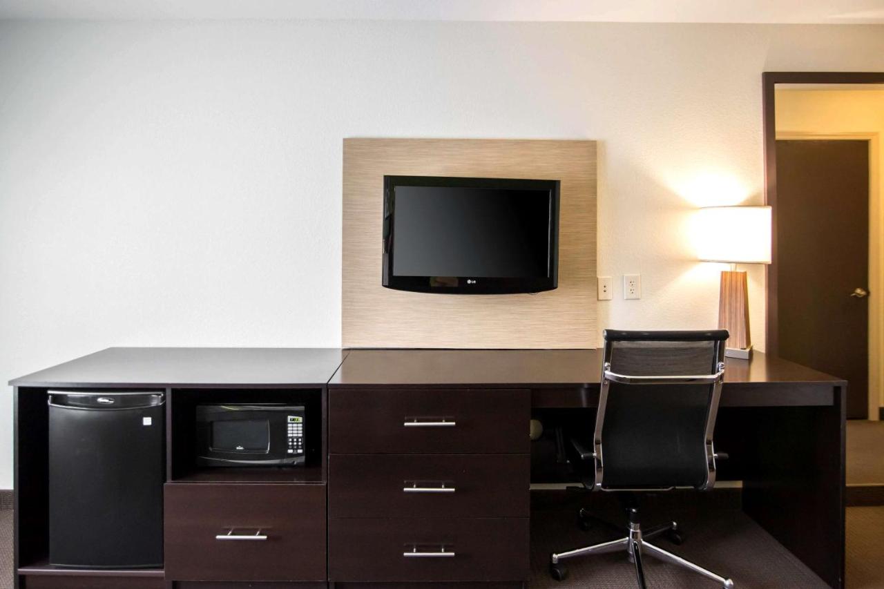 | Sleep Inn & Suites Haysville