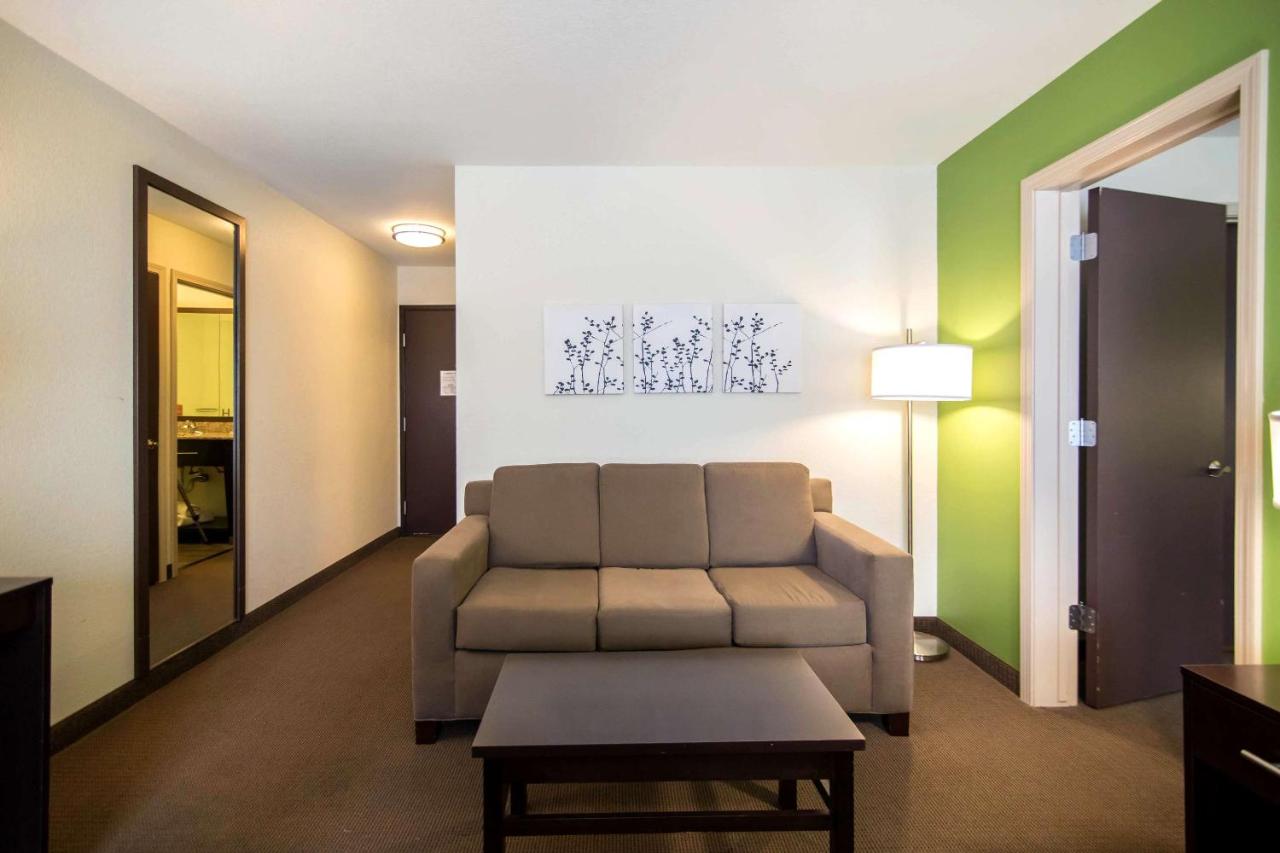 | Sleep Inn & Suites Haysville