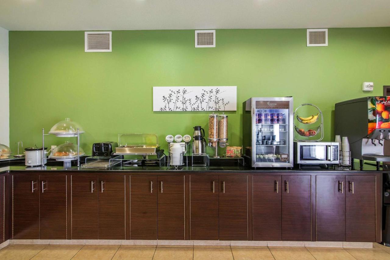 | Sleep Inn & Suites Haysville
