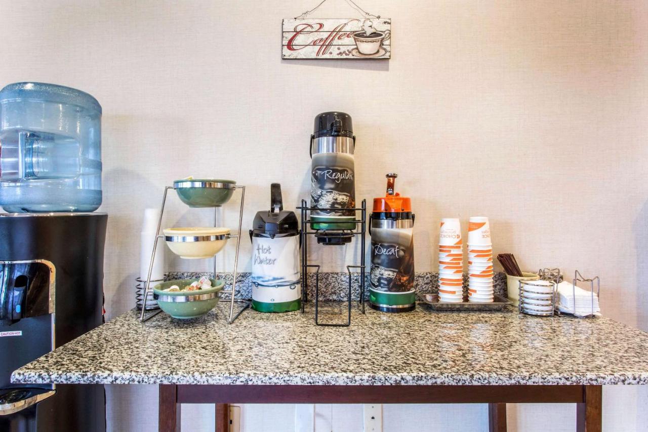 | Quality Inn West Springfield