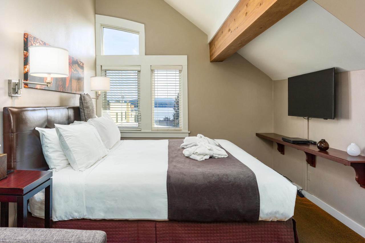 | Bird Rock Hotel
