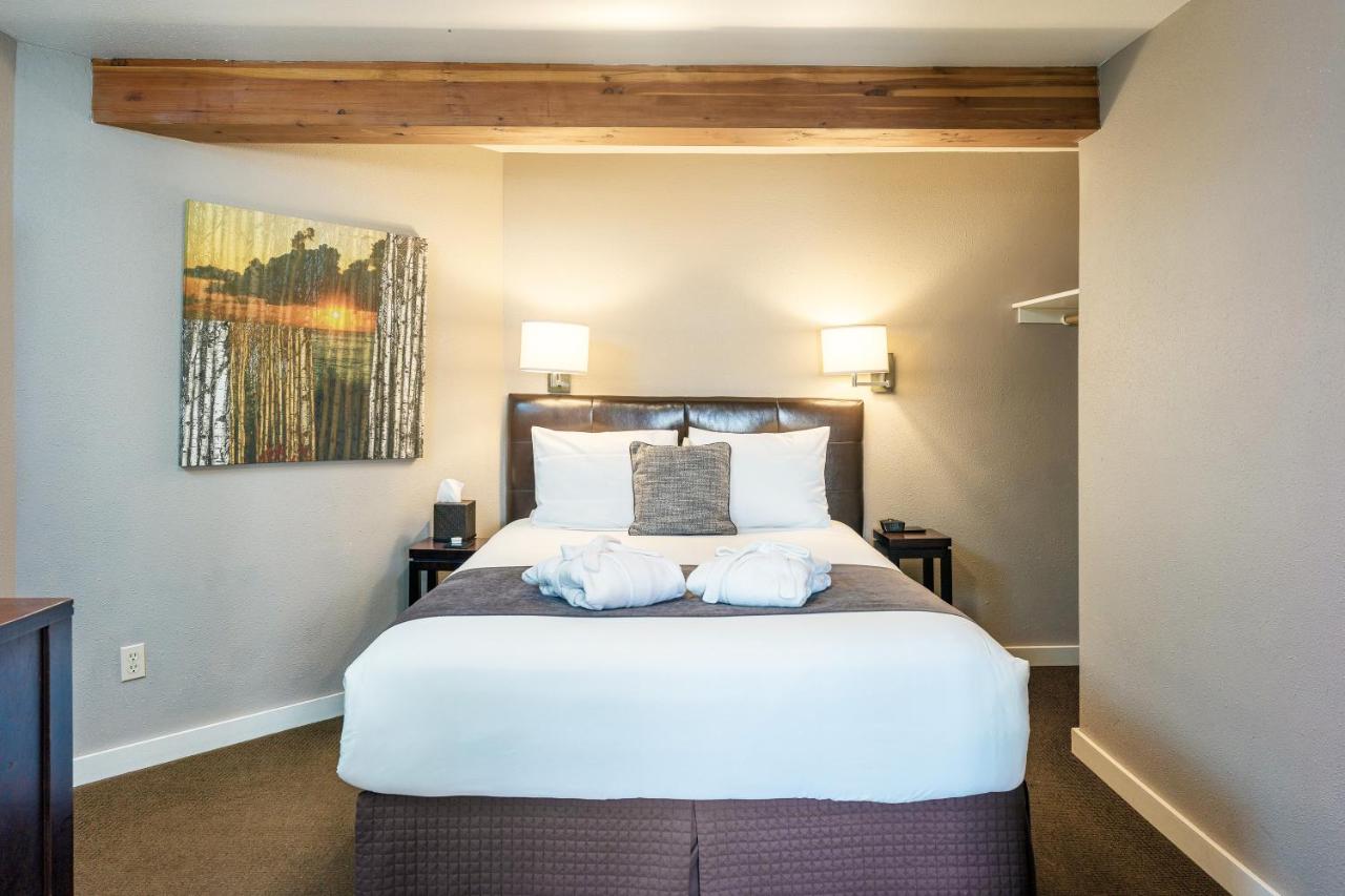 | Bird Rock Hotel