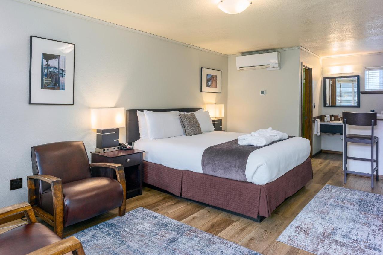 | Earthbox Inn & Spa