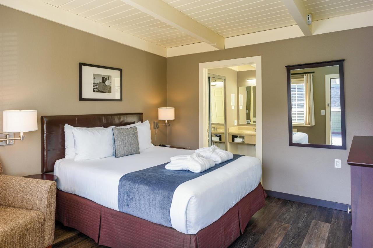 | Earthbox Inn & Spa