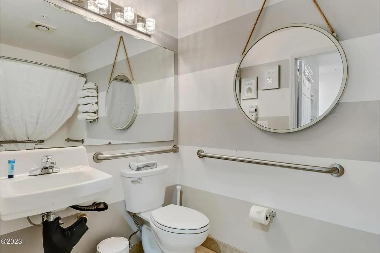 | The Landing at Newport Condominium Hotel