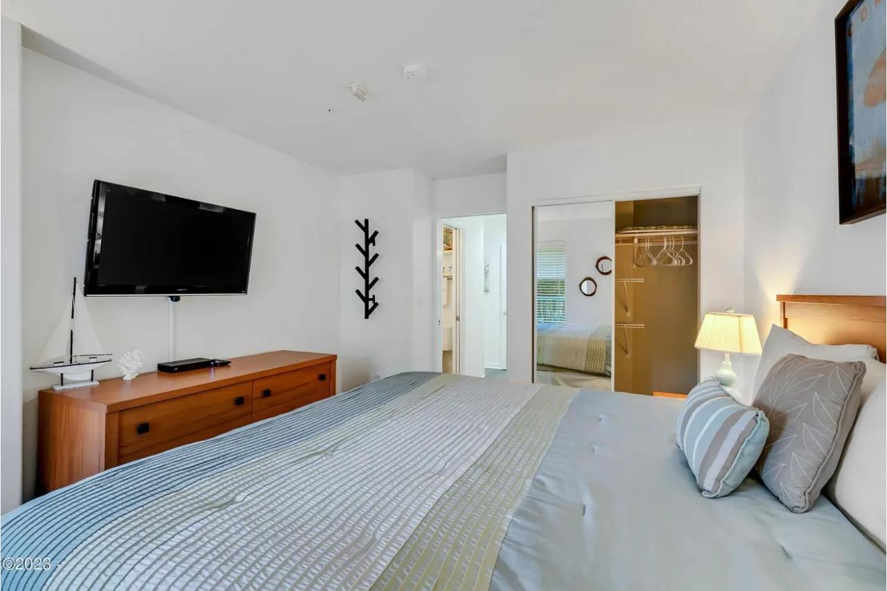 | The Landing at Newport Condominium Hotel
