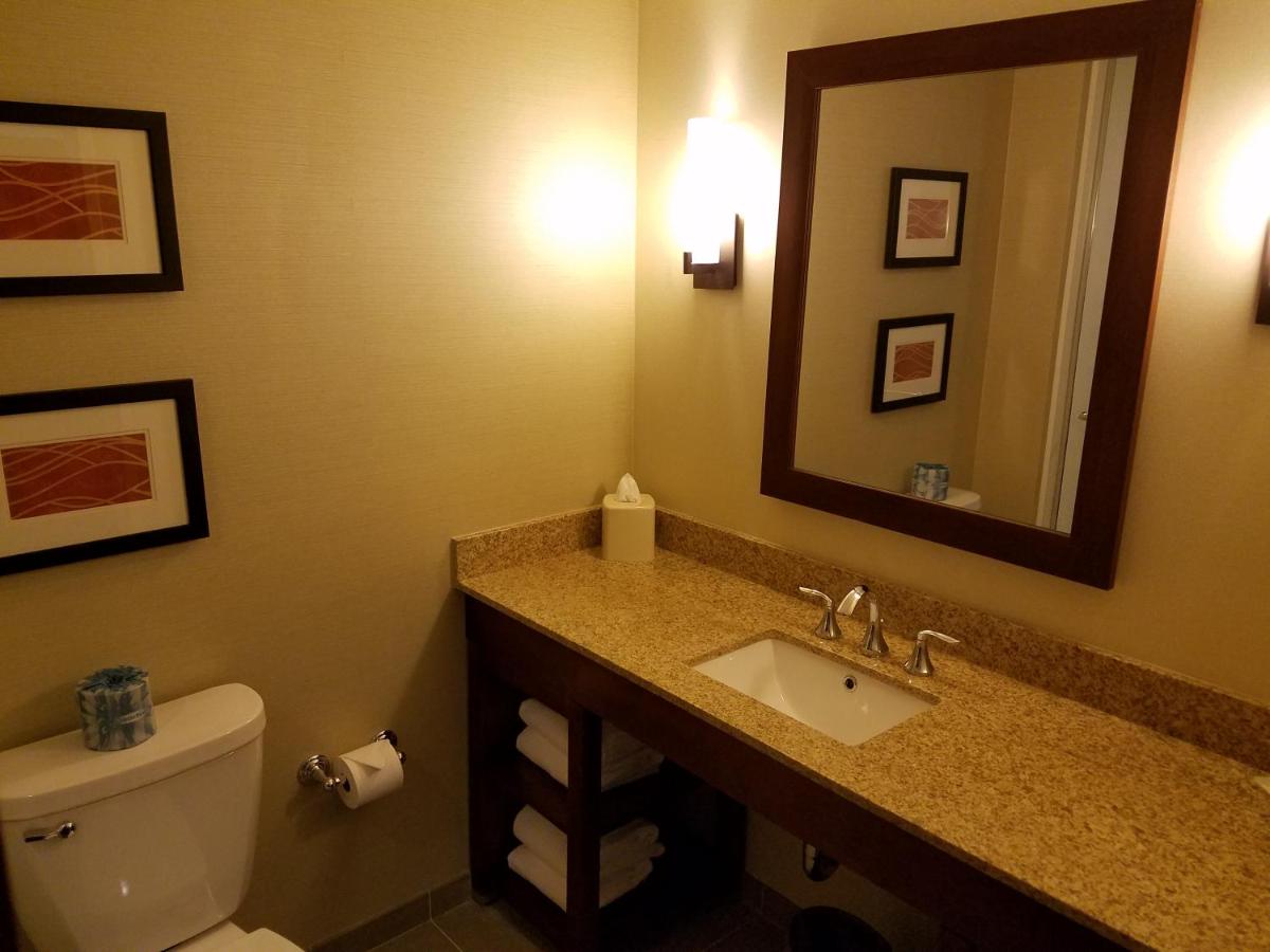 Queen Room with Two Queen Beds - Disability Access at Comfort Inn PA Turnpike - 1-81